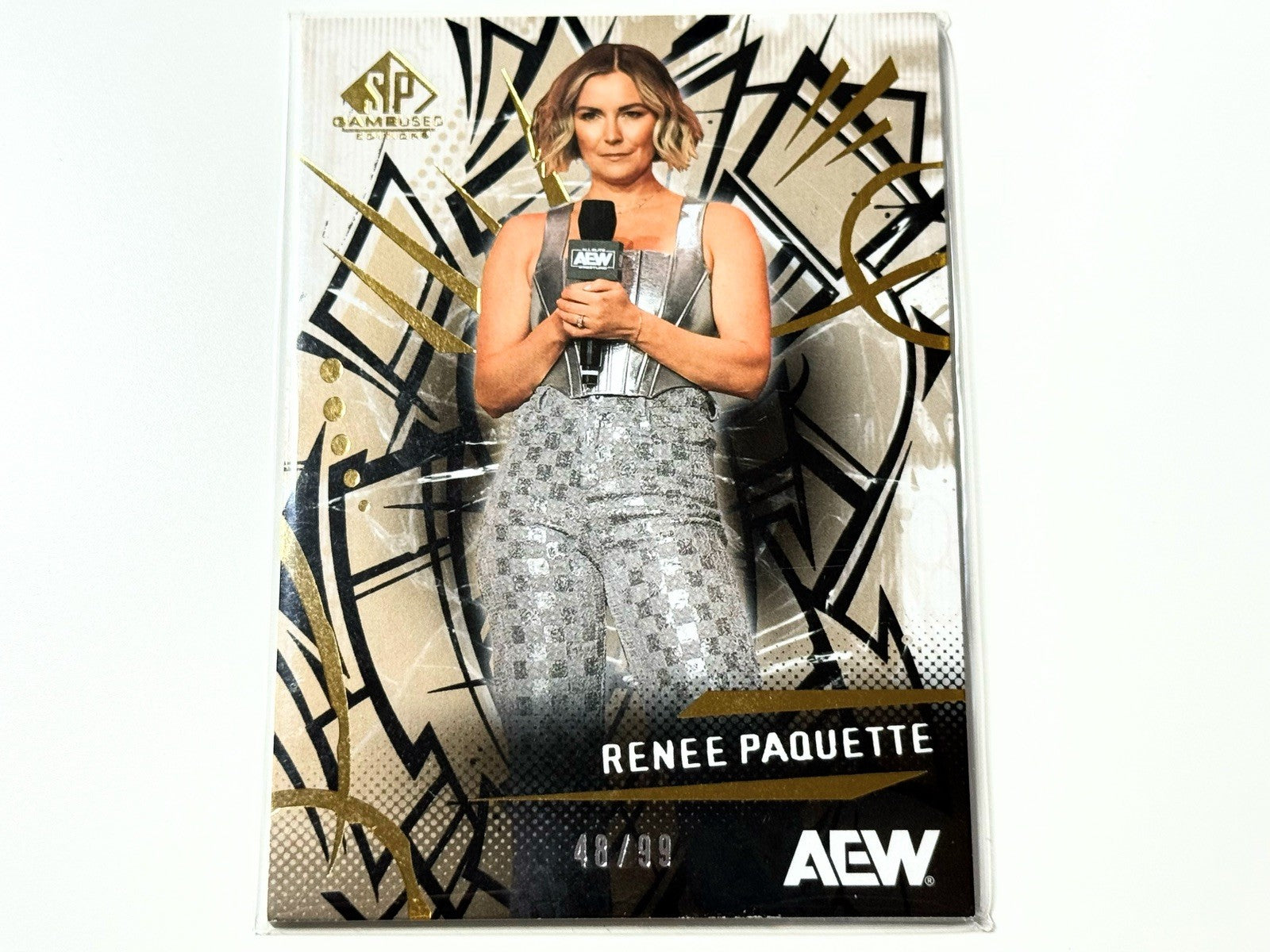 2025 Upper Deck AEW SP Game Used Renee Paquette Gold Parallel /99 Card #37