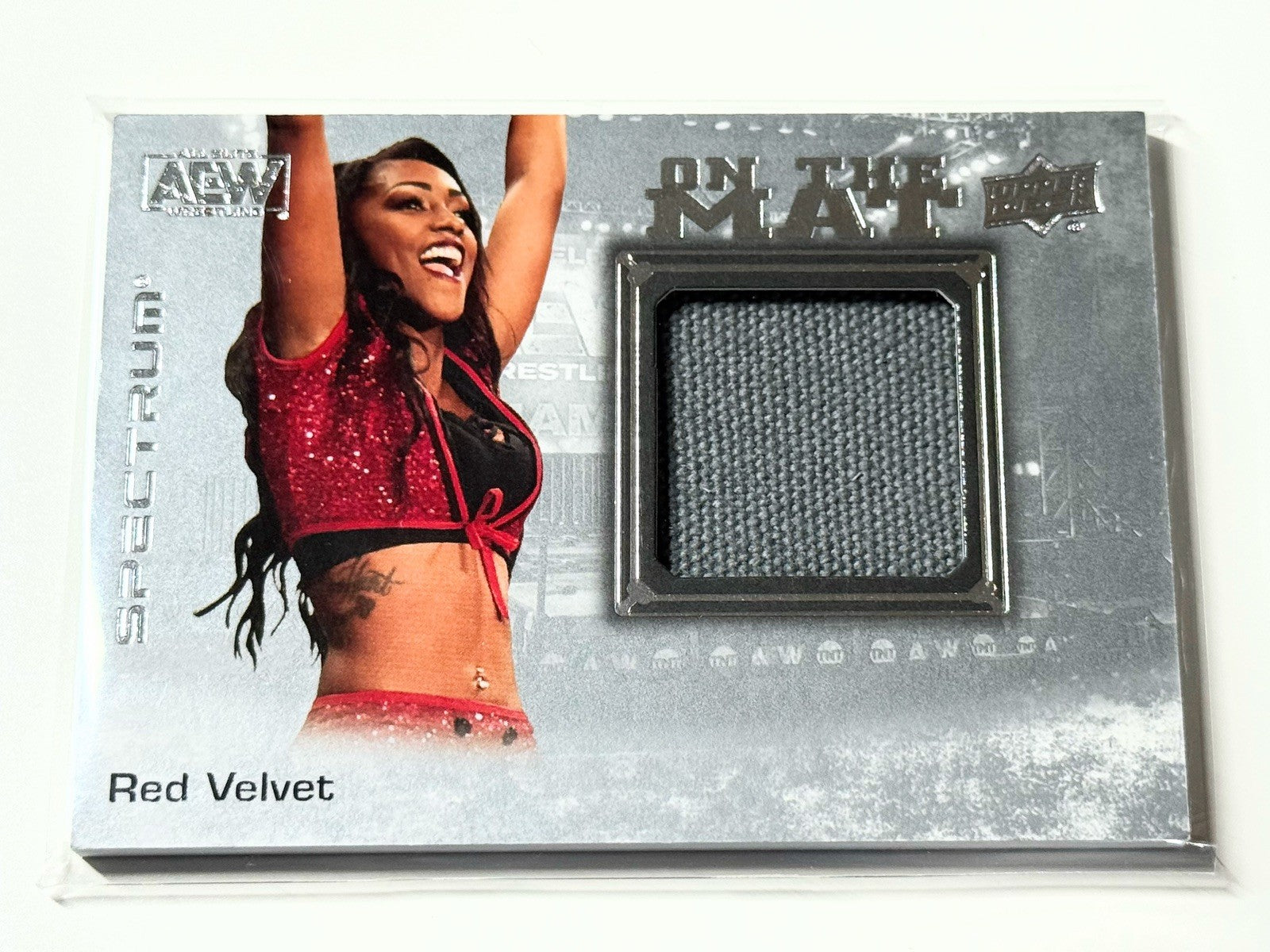 2021 Upper Deck AEW Spectrum Red Velvet On The Mat Relic Rookie Card OTM-9